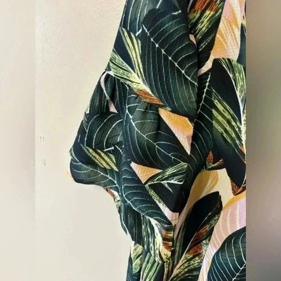 Belongsci Floral Bell Sleeve V Neck Shirt Dress - M - Picture 6 of 12